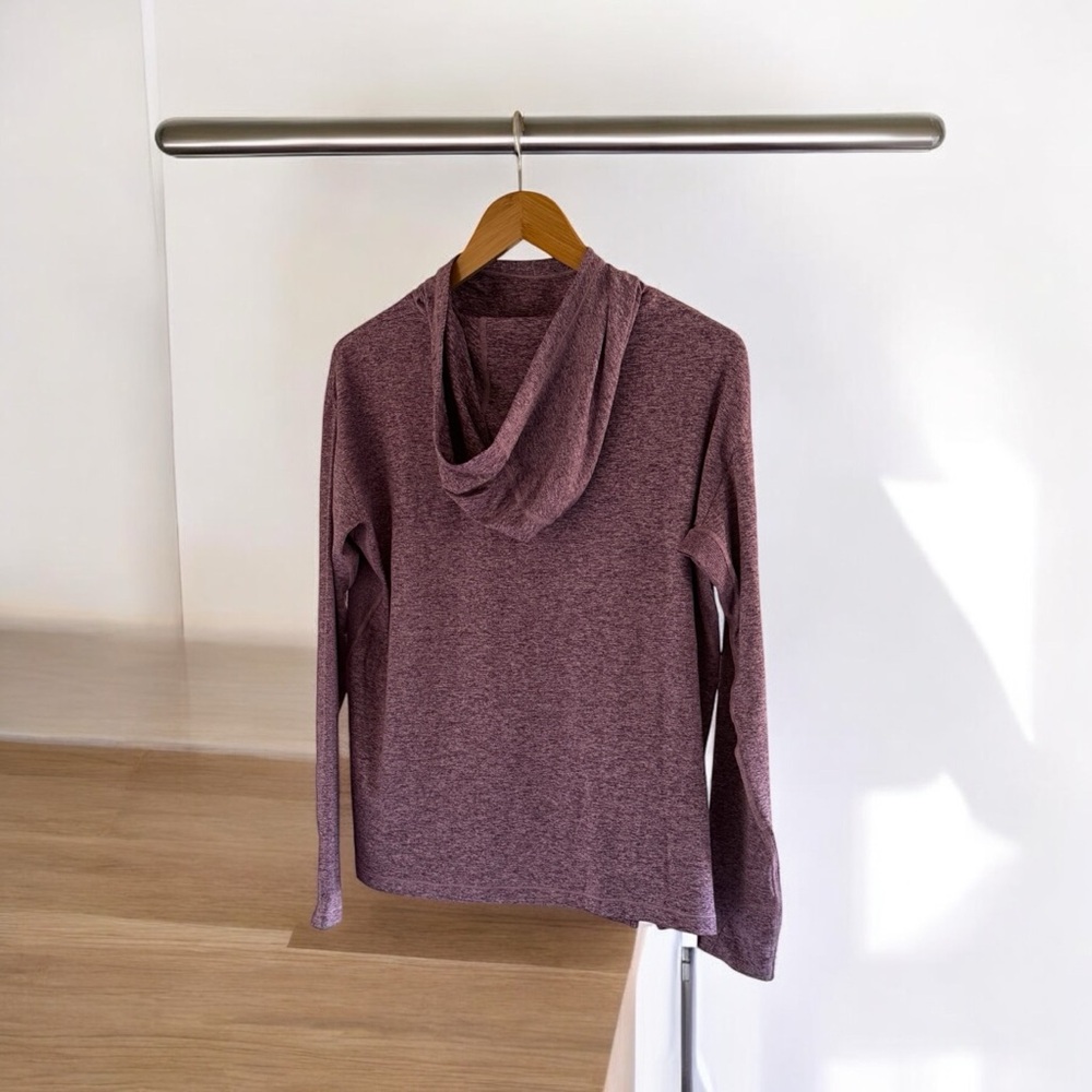 Athleta Women’s Lightweight Pullover with Hood! Medium! Like New! - Picture 4 of 7